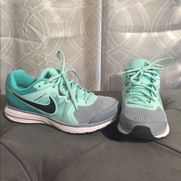 Nike Shoes - Nike running shoes